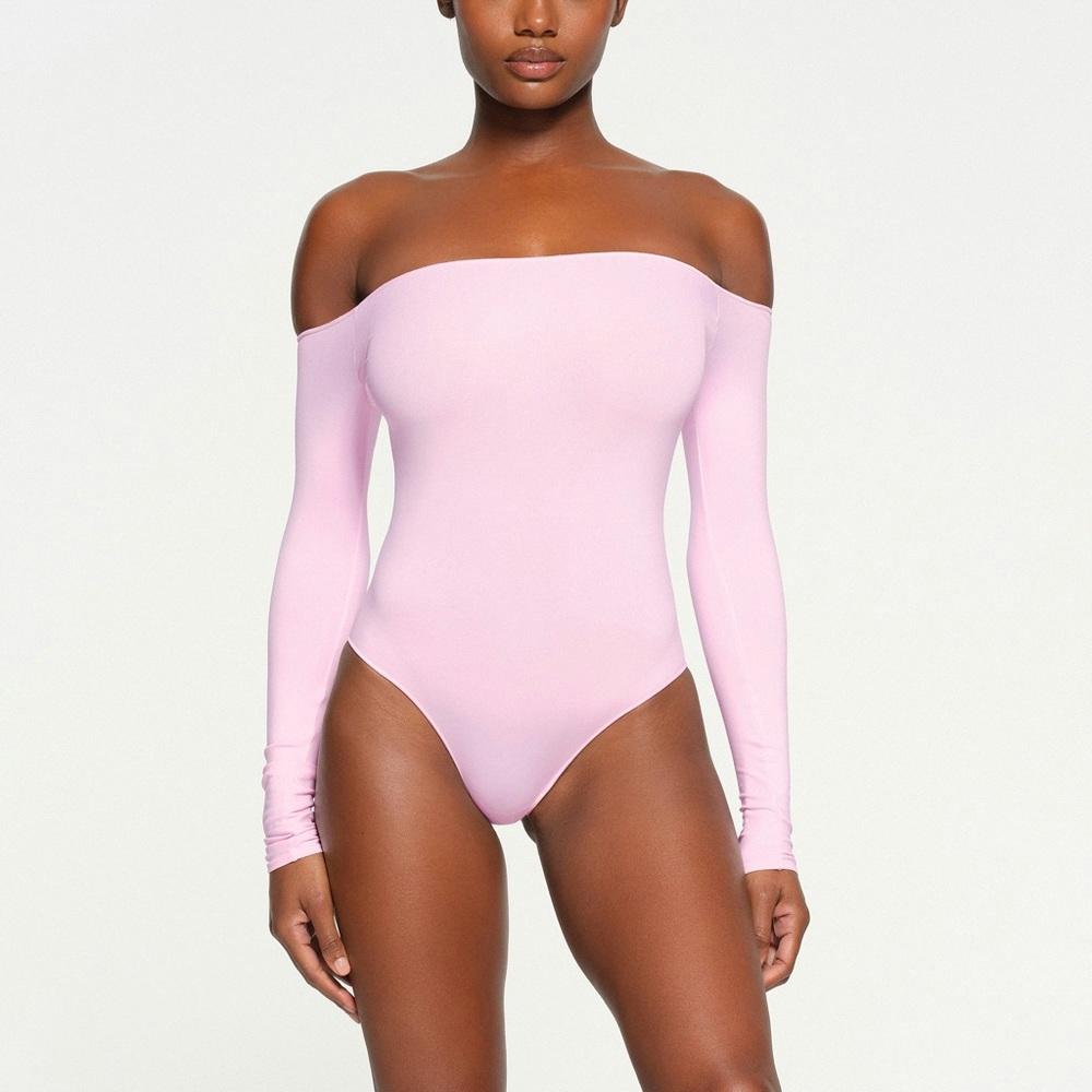 NWT Skims limited edition Essential bodysuit off the shoulder - size 2x-3x